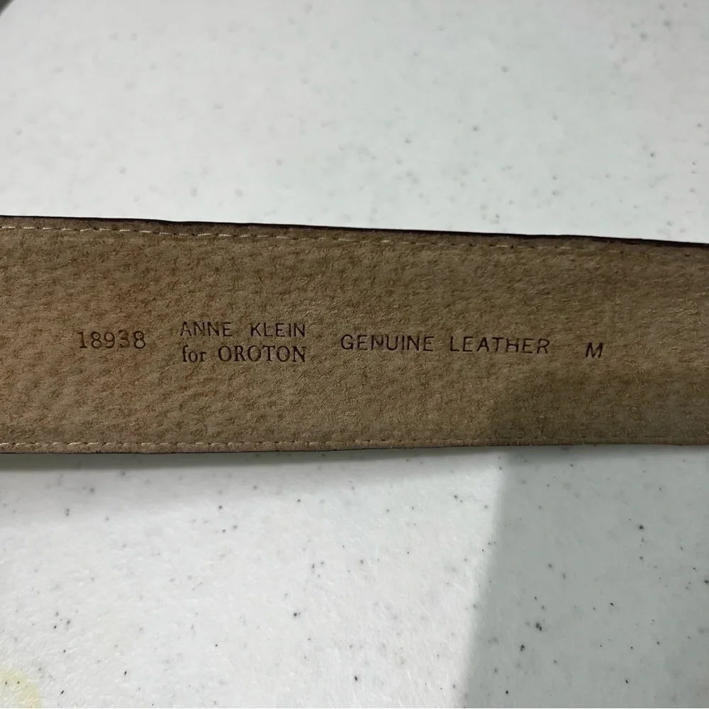 Anne Klein croc embossed belt size medium - Picture 2 of 2